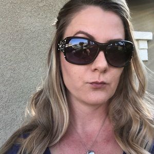 Meet your Posher, Melinda